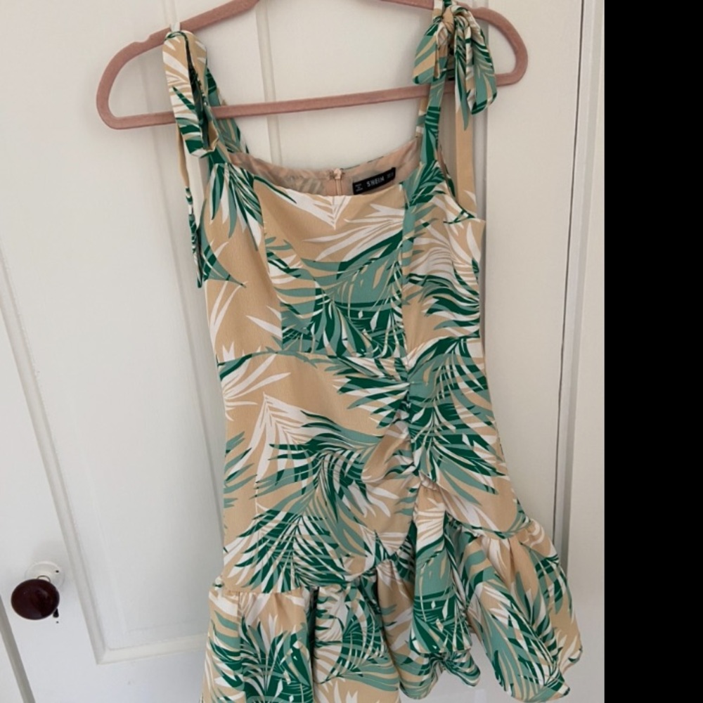 Tropical dress